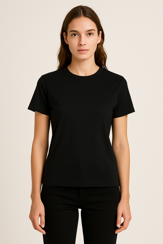 מאיה | חולצת טי בסיסית עם שרוולים קצרים